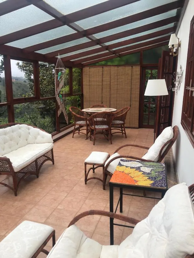 Holiday home Quatro Estacoes Hospeda - Chale Monte Belo- Sossego Com Vista Para As Montanhas Villa Campos do Jordao